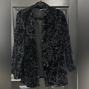 Fashion Bug Women’s floral velvet blazer Size 22/24